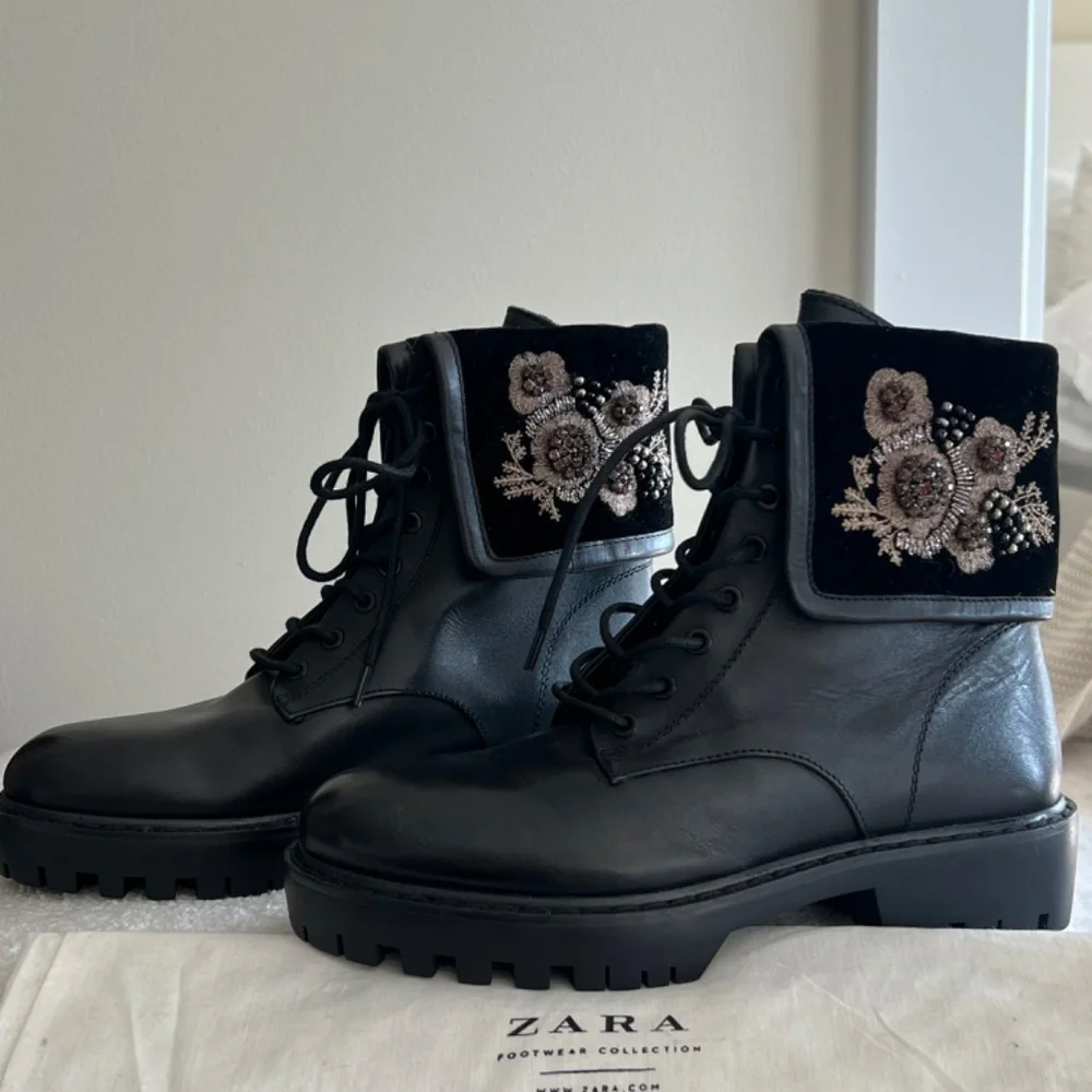 ZARA Black Embroidered Black with Gold Flower Design Boots US 8
